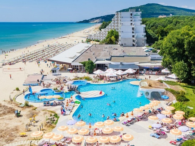 Интервю с Дима Пуснава. Защо „Албена“ е един уникален български курорт и какво да очакваме през 2022 година?