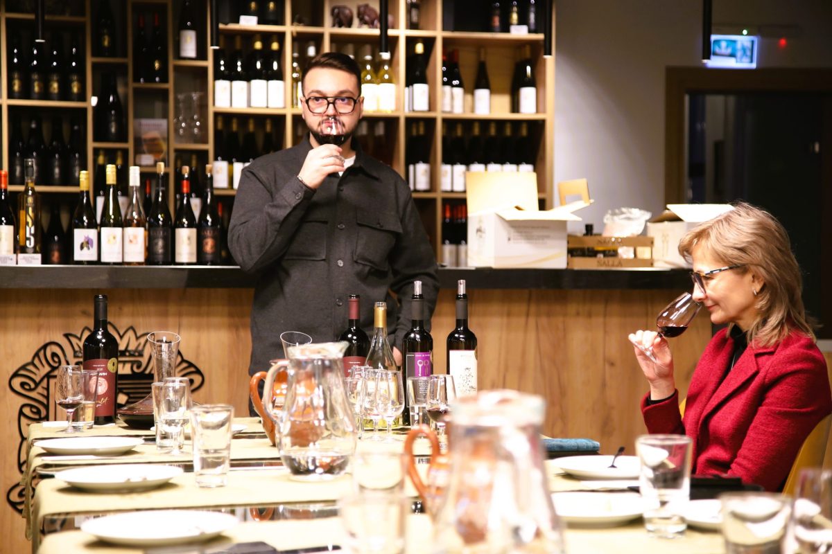 MyRo.Biz IMGL4947 scaled e1772789533135 MyRo.Biz IMGL4947 scaled e1772789533135