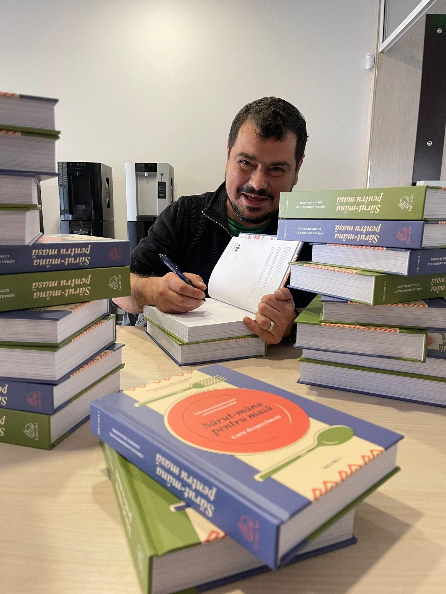 MyRo.Biz cosmin interior MyRo.Biz cosmin interior